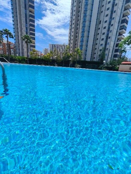 Luxury Lidersol Apartment Benidorm Bagian luar foto