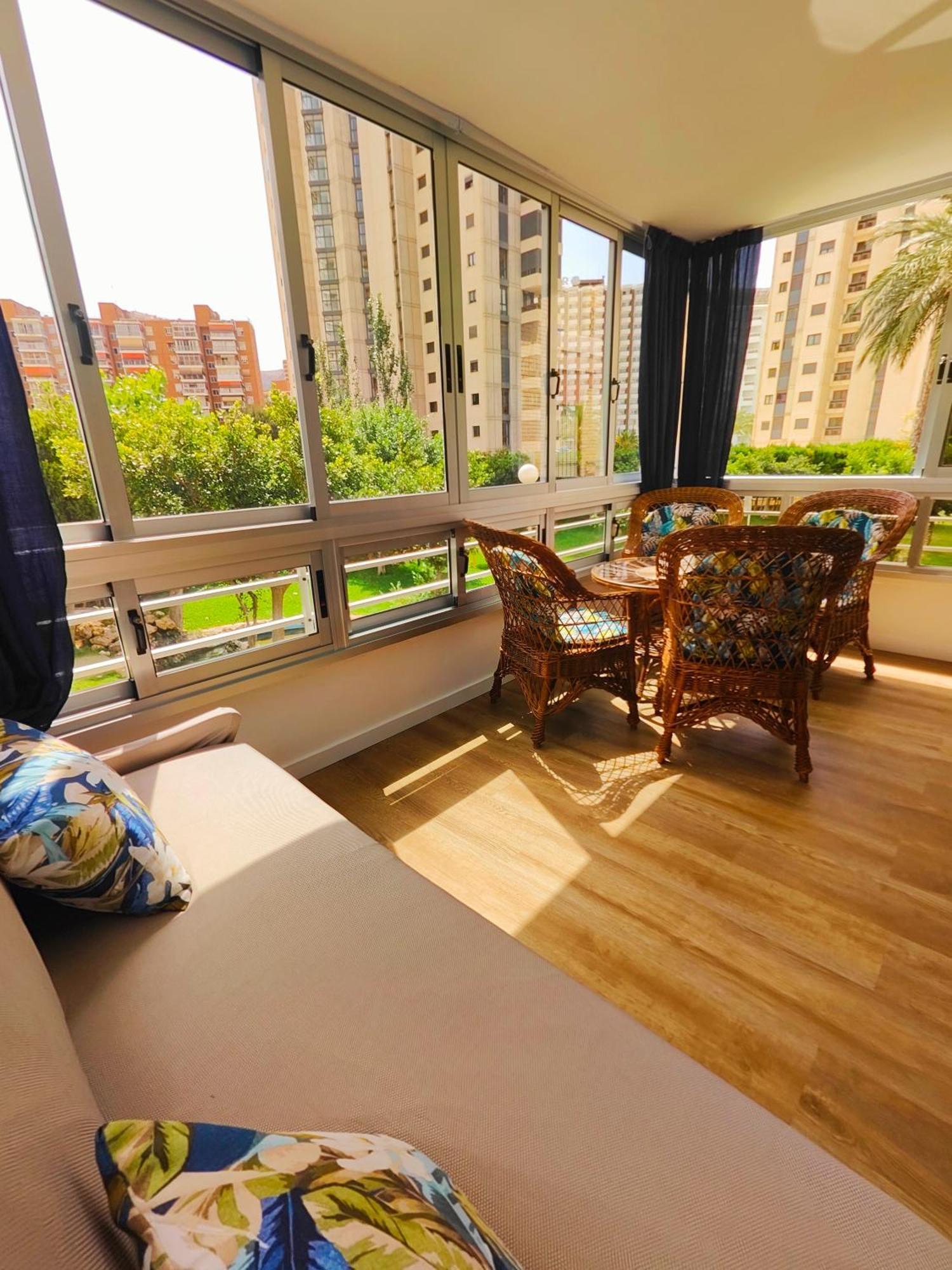 Luxury Lidersol Apartment Benidorm Bagian luar foto