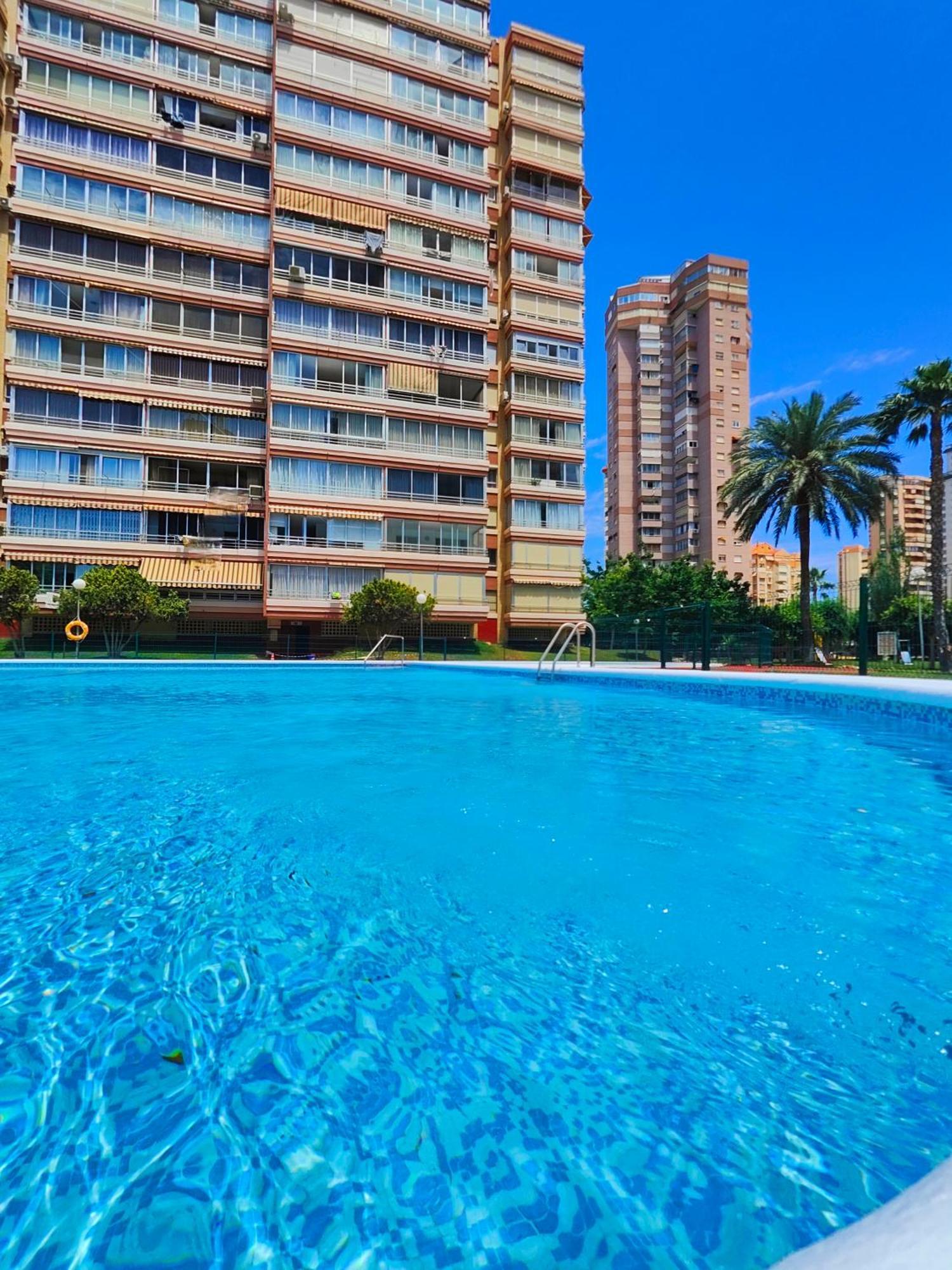 Luxury Lidersol Apartment Benidorm Bagian luar foto