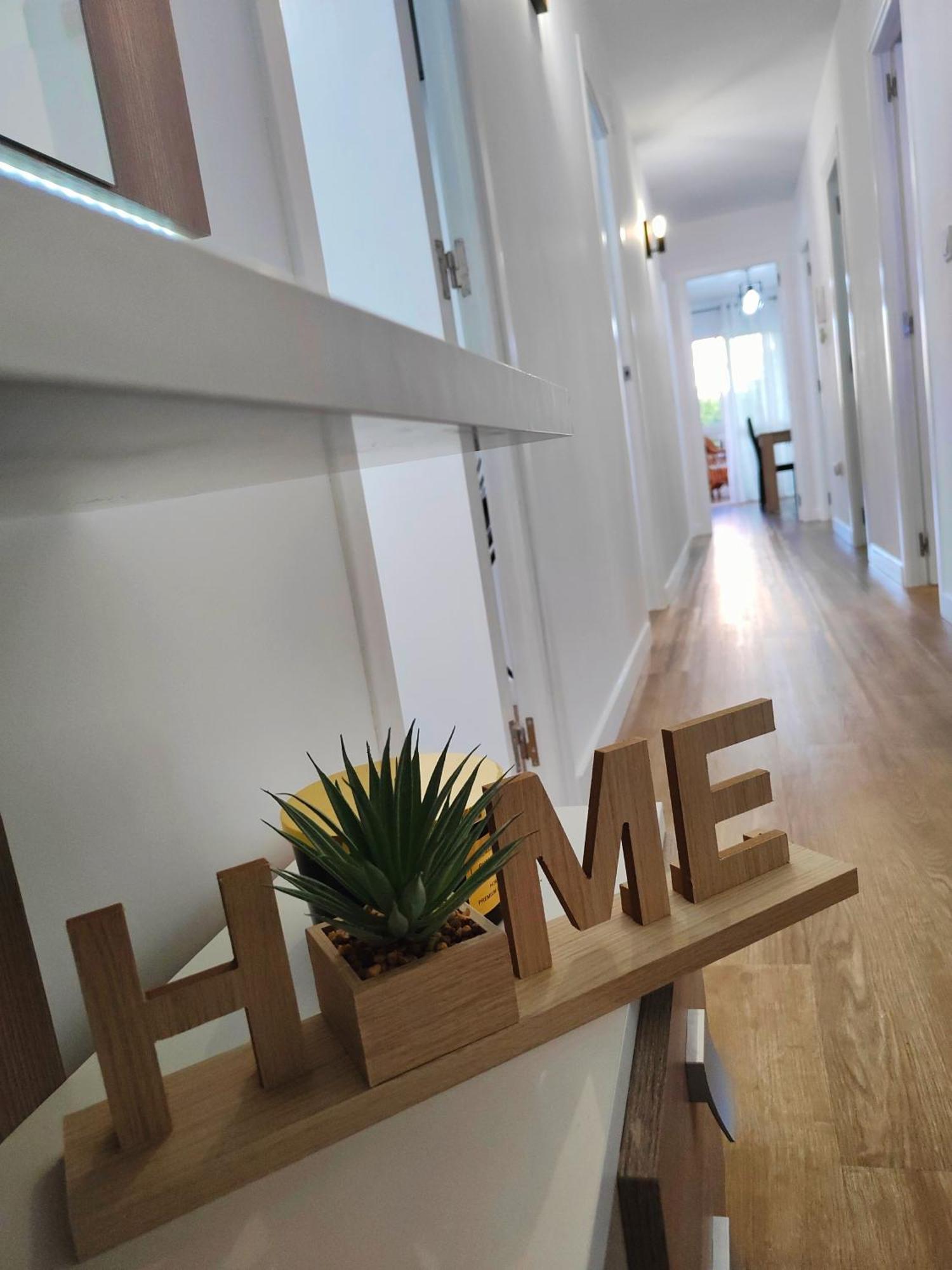 Luxury Lidersol Apartment Benidorm Bagian luar foto