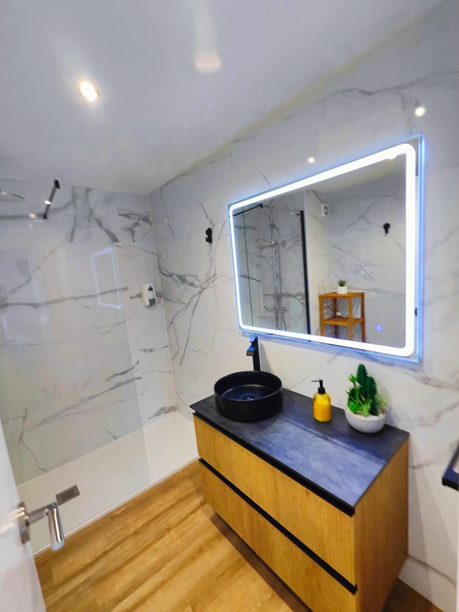 Luxury Lidersol Apartment Benidorm Bagian luar foto