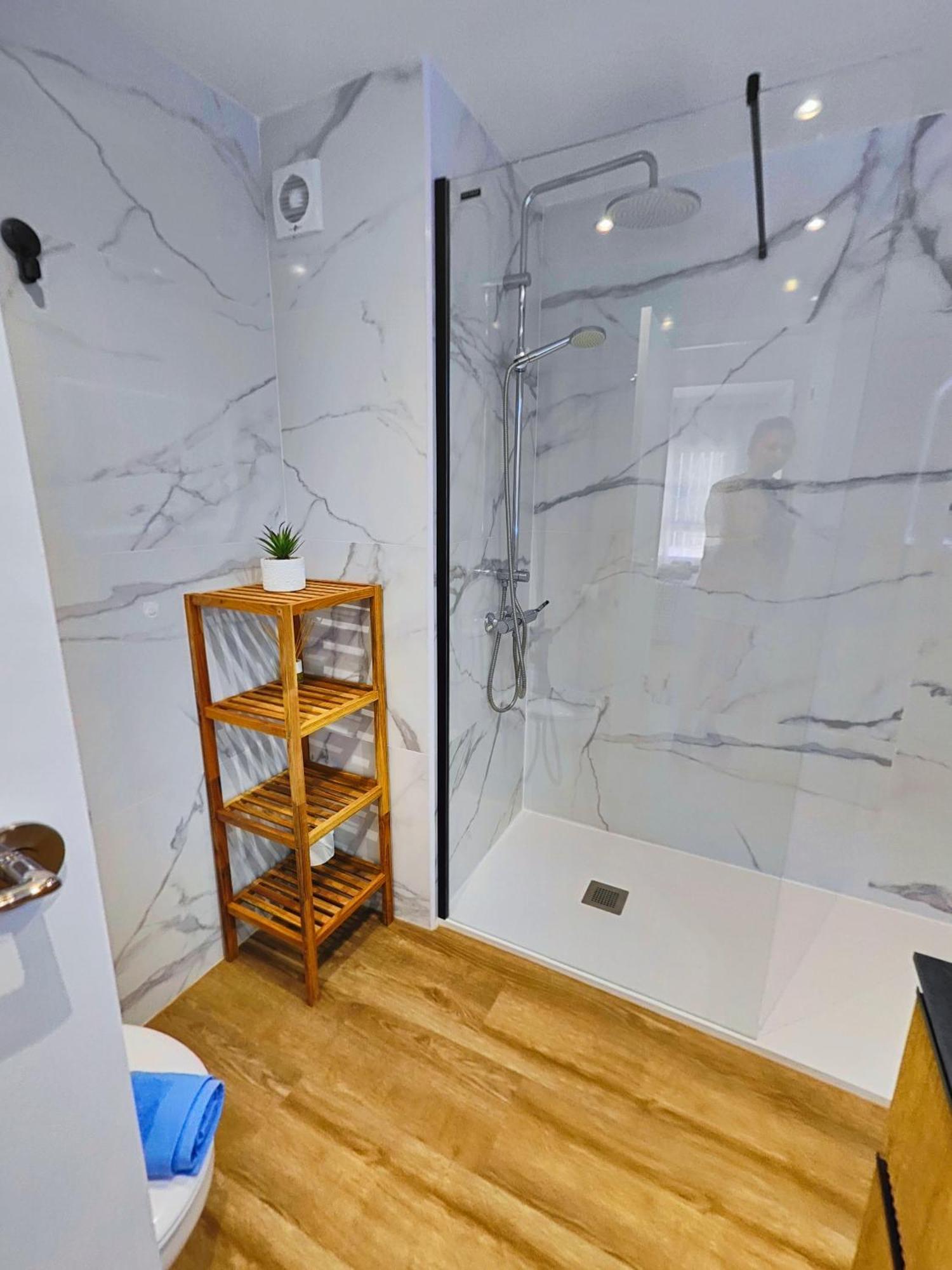 Luxury Lidersol Apartment Benidorm Bagian luar foto