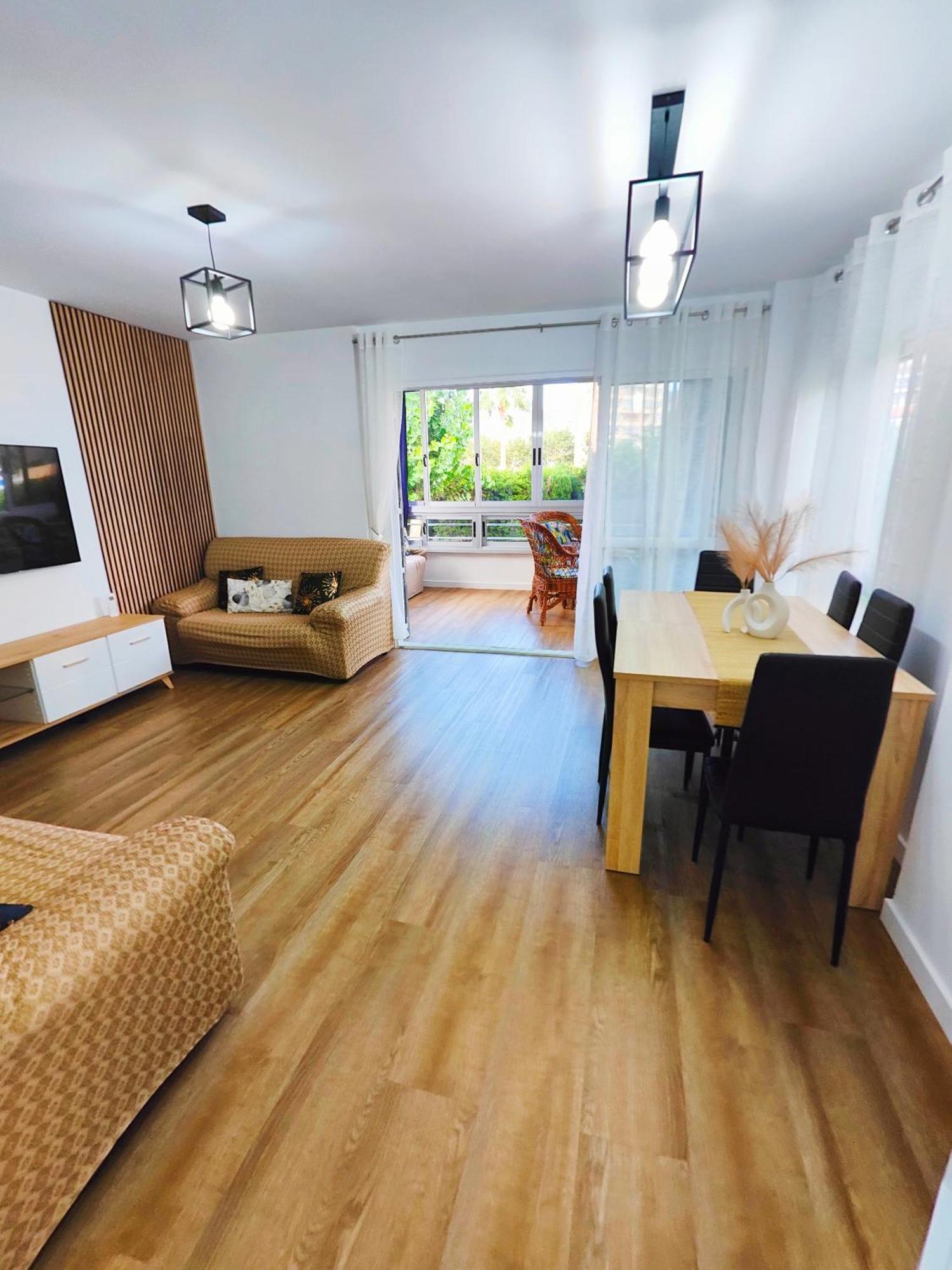 Luxury Lidersol Apartment Benidorm Bagian luar foto