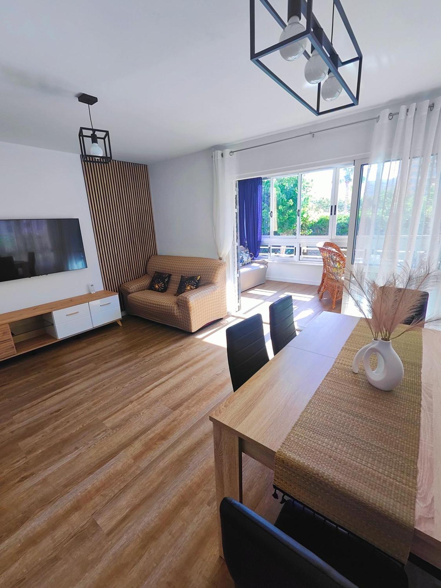 Luxury Lidersol Apartment Benidorm Bagian luar foto