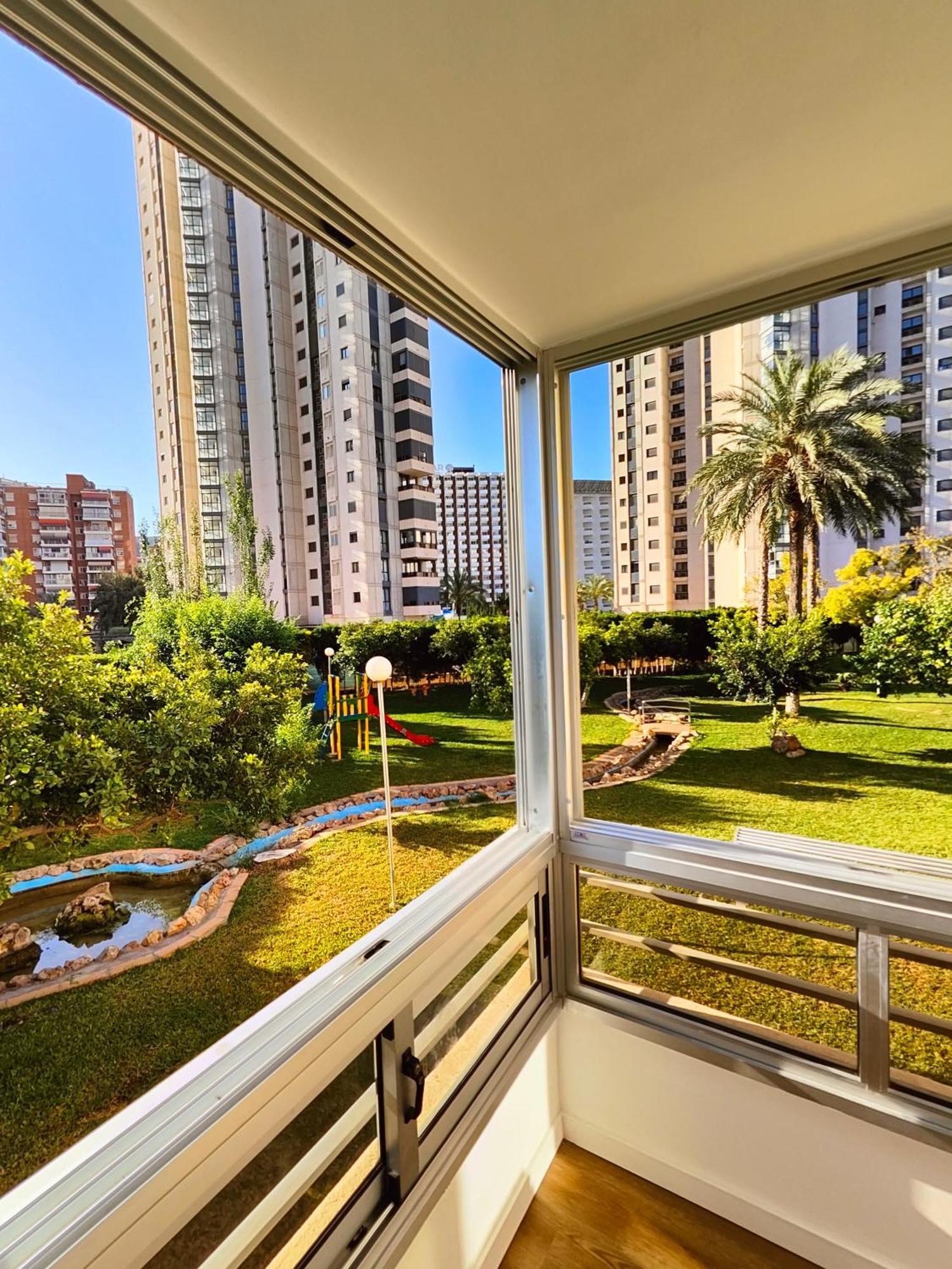 Luxury Lidersol Apartment Benidorm Bagian luar foto