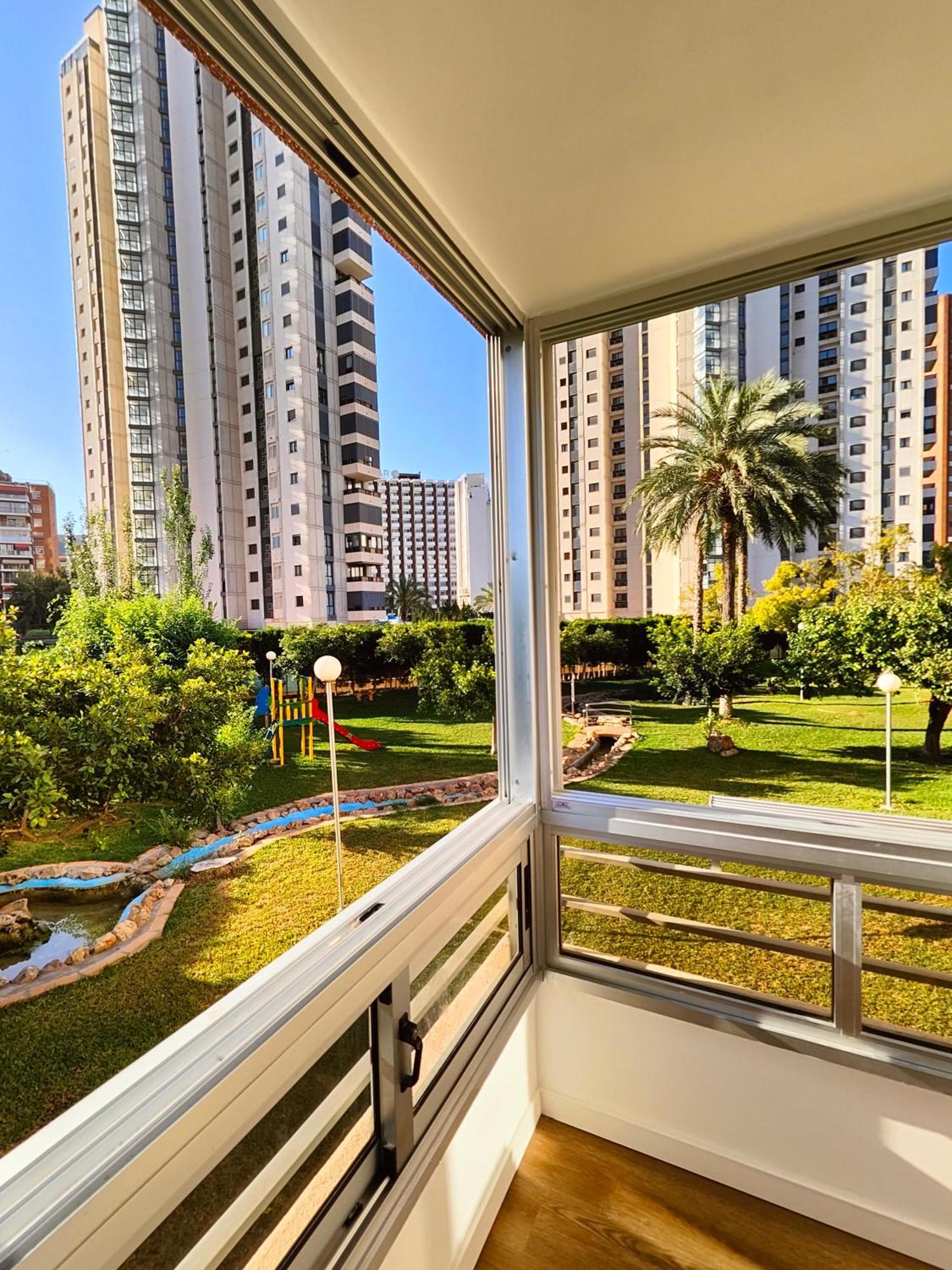 Luxury Lidersol Apartment Benidorm Bagian luar foto